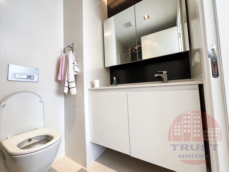 Luxury residential complex in a few meters from the beach in Oba, Alanya