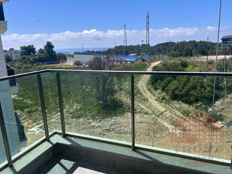 Cozy 2-bedrooms apartment with partial sea view in Avsallar