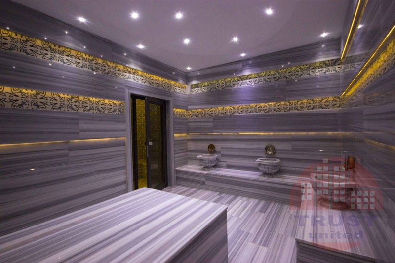 Luxury residential complex in a few meters from the beach in Oba, Alanya
