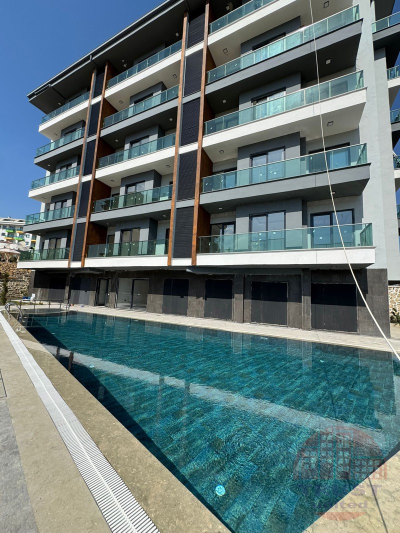 Stunning penthouse with forest and sea views in Avsallar
