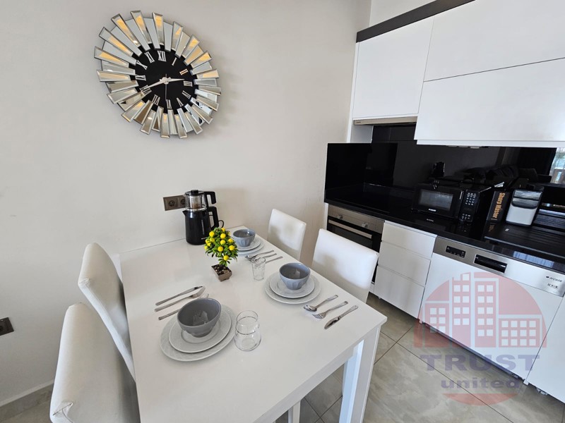 Seafront apartment for sale in Mahmutlar. Luxurious living just 10 meters from the sea!