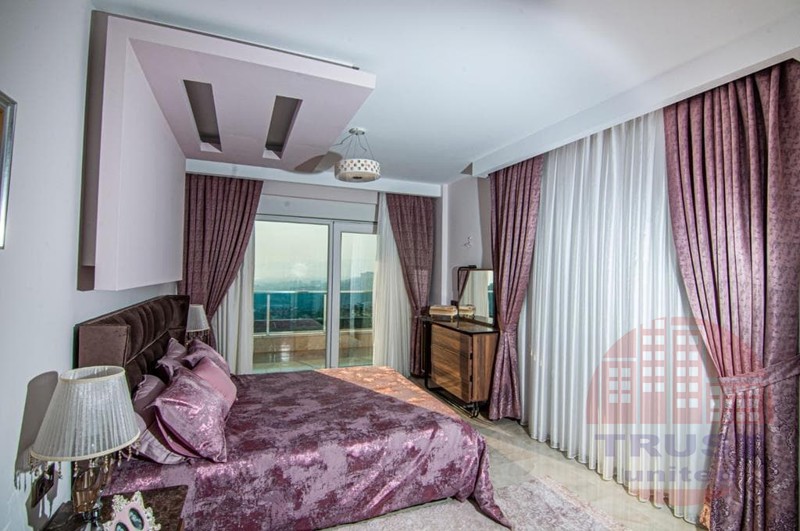 Villa for sale in Kargicak with memorable panoramic views to the sea and mountains