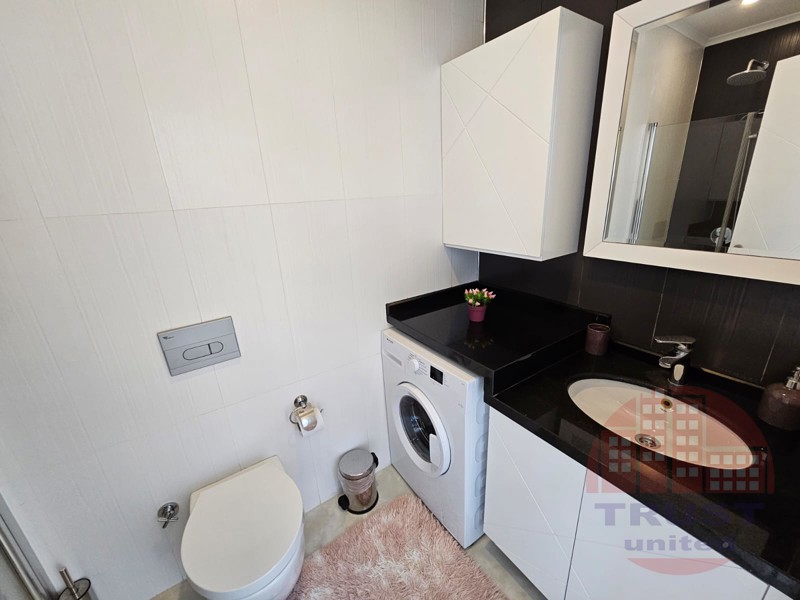 Seafront apartment for sale in Mahmutlar. Luxurious living just 10 meters from the sea!