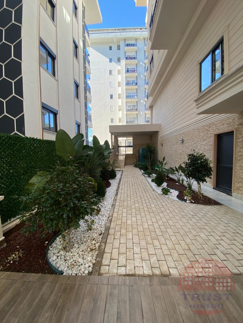 Elegant 1+1 apartment in a walking distance from the beach in Mahmutlar, Alanya