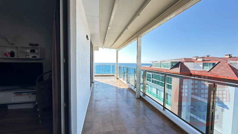 Exclusive seafront penthouse at modern residence in Kestel, Alanya