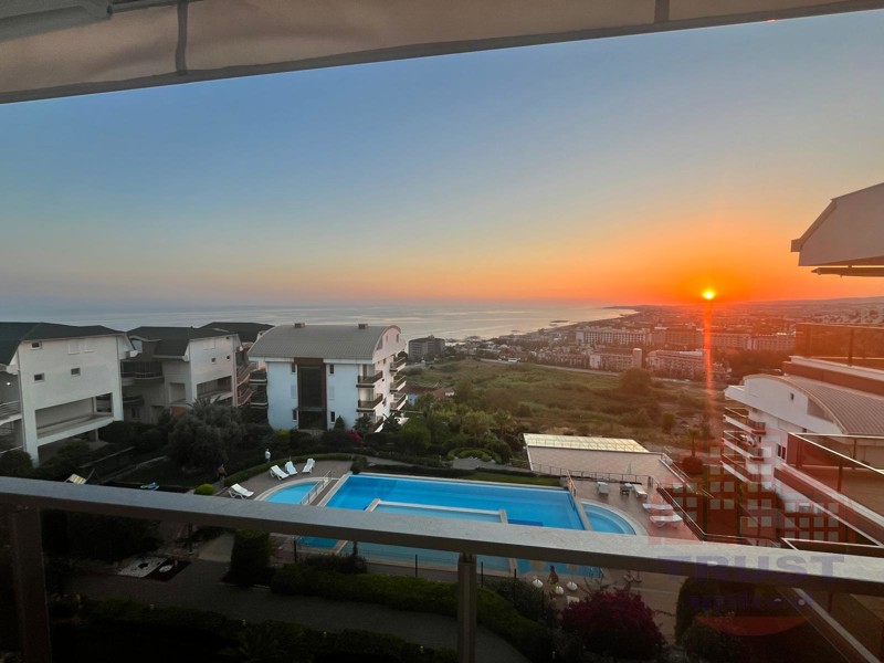 Spectacular 3+1 sea view penthouse in premium Konakli resort complex