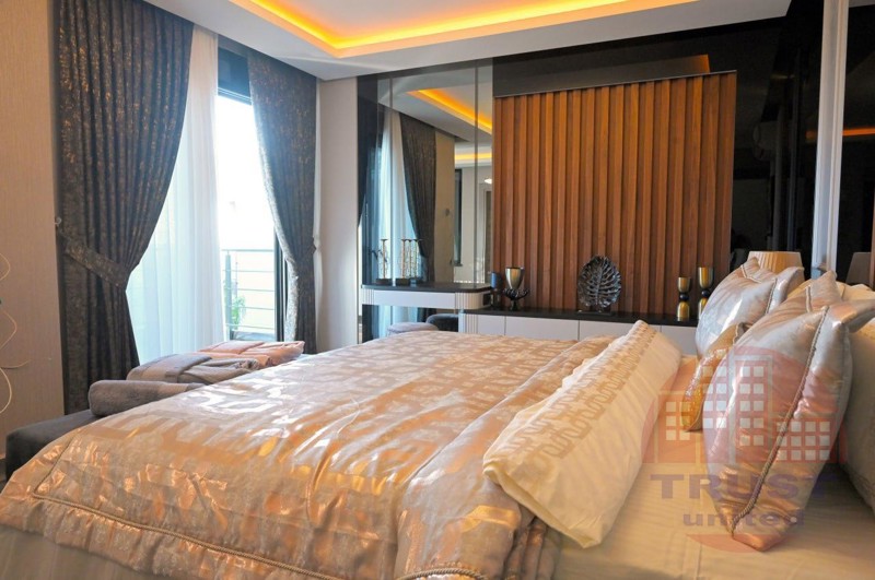 Magnificent 5+2 villa for Turkish citizenship in Kızılcaşehir's elite and green district of Alanya