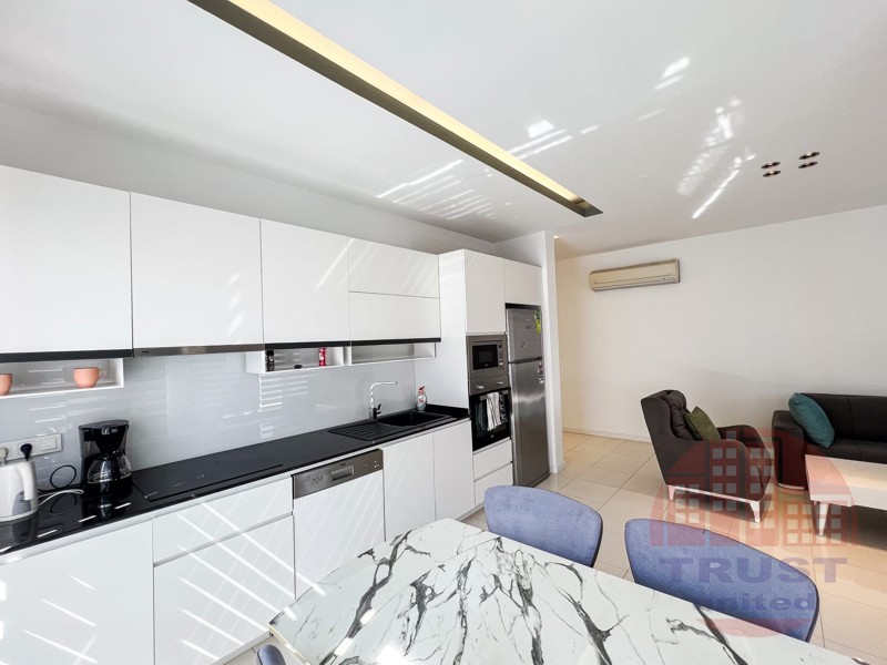 Luxury residential complex in a few meters from the beach in Oba, Alanya
