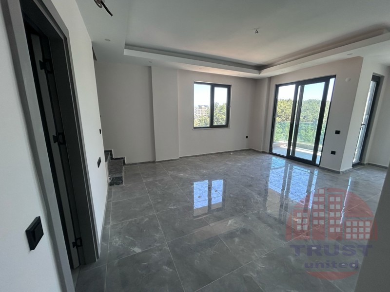 Stunning penthouse with forest and sea views in Avsallar