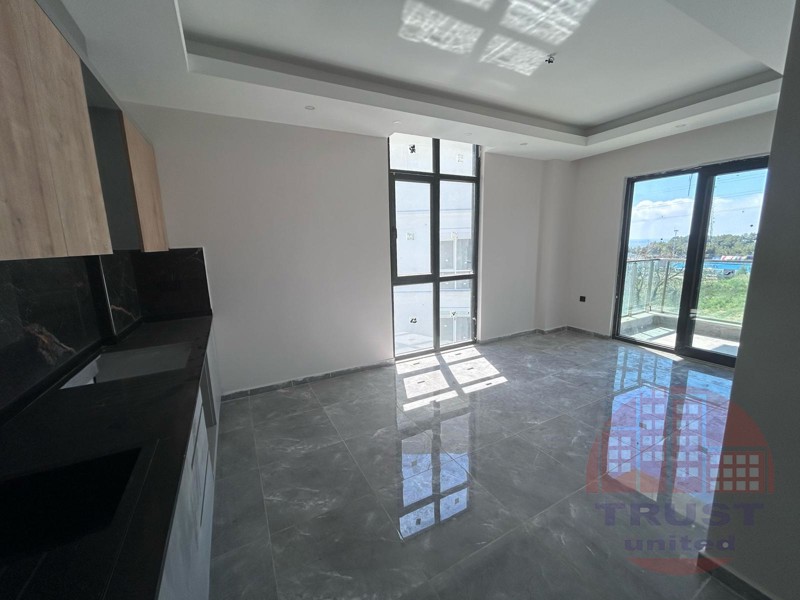 Cozy 2-bedrooms apartment with partial sea view in Avsallar