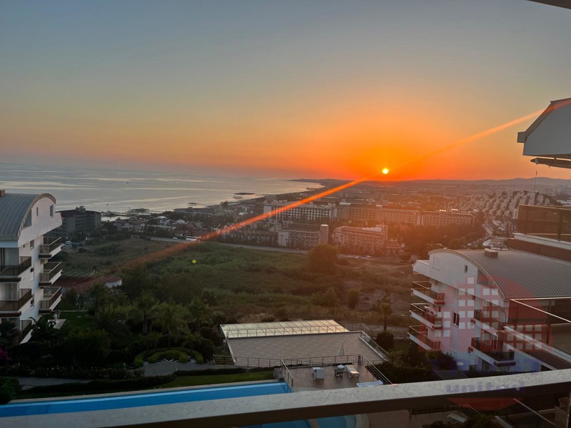 Spectacular 3+1 sea view penthouse in premium Konakli resort complex