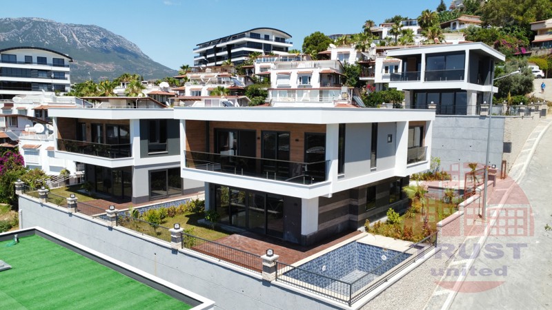 Exclusive baroque-style villas in Kargicak, Alanya