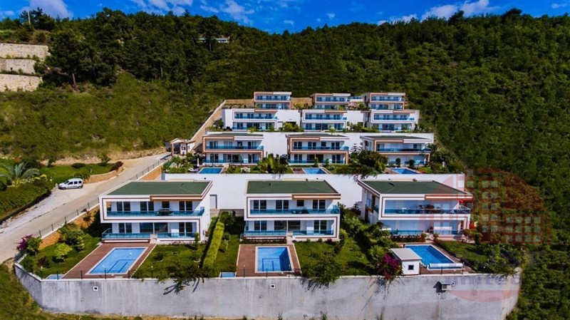 Villa for sale in Kargicak with memorable panoramic views to the sea and mountains
