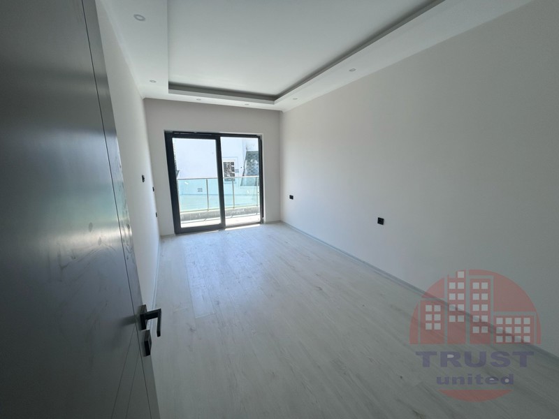 Stunning penthouse with forest and sea views in Avsallar
