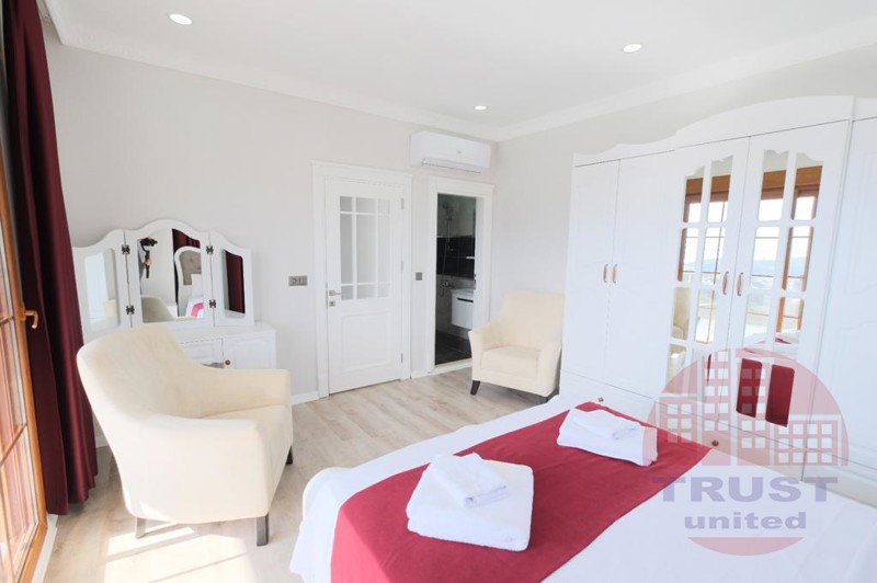 Luxury 4+1 villa in Yeşilöz area of Alanya