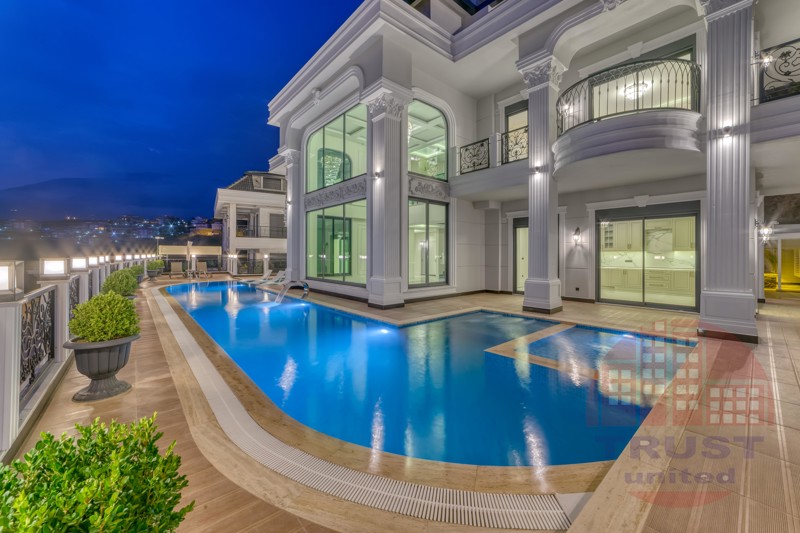 Luxurious private 6+1 villa in Kargicak appropriate for Turkish citizenship by investment