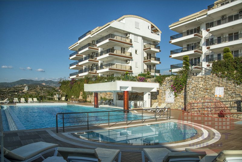 Spectacular 3+1 sea view penthouse in premium Konakli resort complex