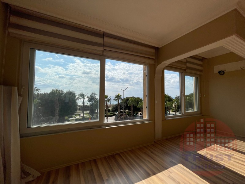 Prime seafront 3+1 apartment in historic Alanya center
