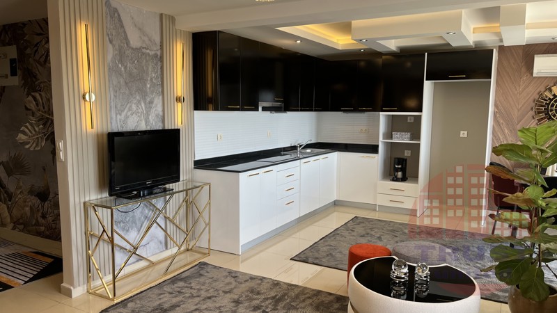 Stunning penthouse with sea view 4+1 in Crystal Towers, Cikcilli Alanya