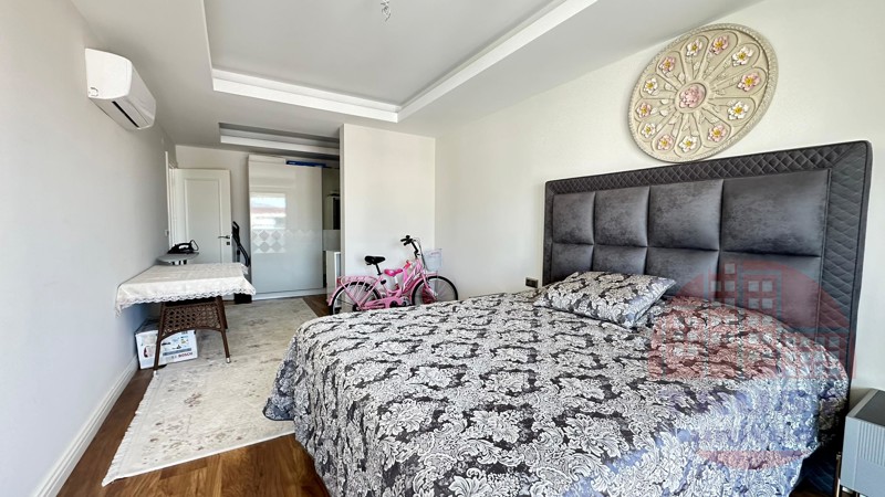 Exclusive seafront penthouse at modern residence in Kestel, Alanya