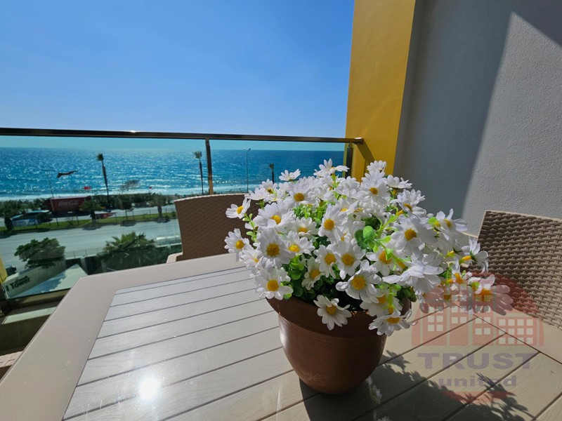 Seafront apartment for sale in Mahmutlar. Luxurious living just 10 meters from the sea!