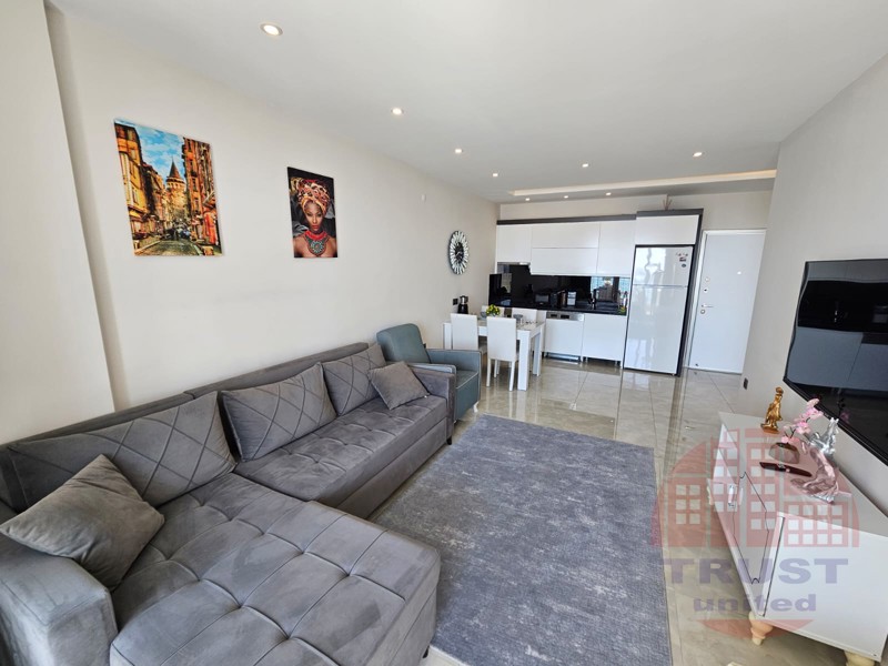 Seafront apartment for sale in Mahmutlar. Luxurious living just 10 meters from the sea!