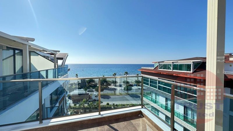 Exclusive seafront penthouse at modern residence in Kestel, Alanya