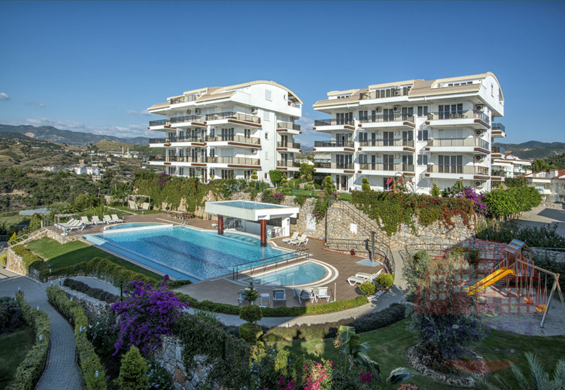 Spectacular 3+1 sea view penthouse in premium Konakli resort complex