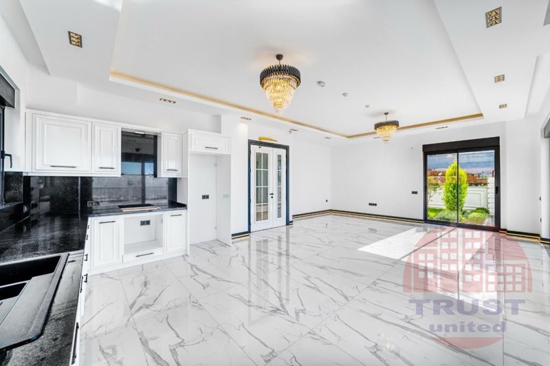Magnificent 4+1 villa in Kargicak - exclusive investment opportunity with Citizenship eligibility