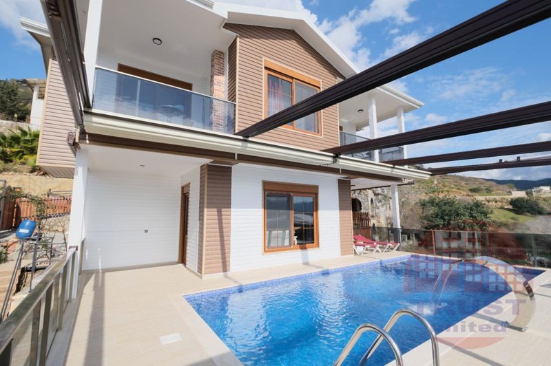 Luxury 4+1 villa in Yeşilöz area of Alanya
