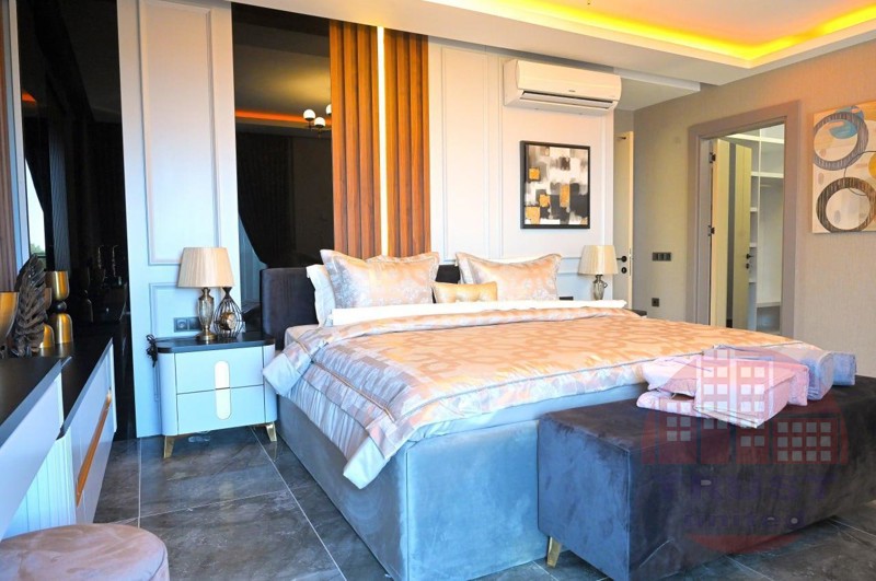 Magnificent 5+2 villa for Turkish citizenship in Kızılcaşehir's elite and green district of Alanya