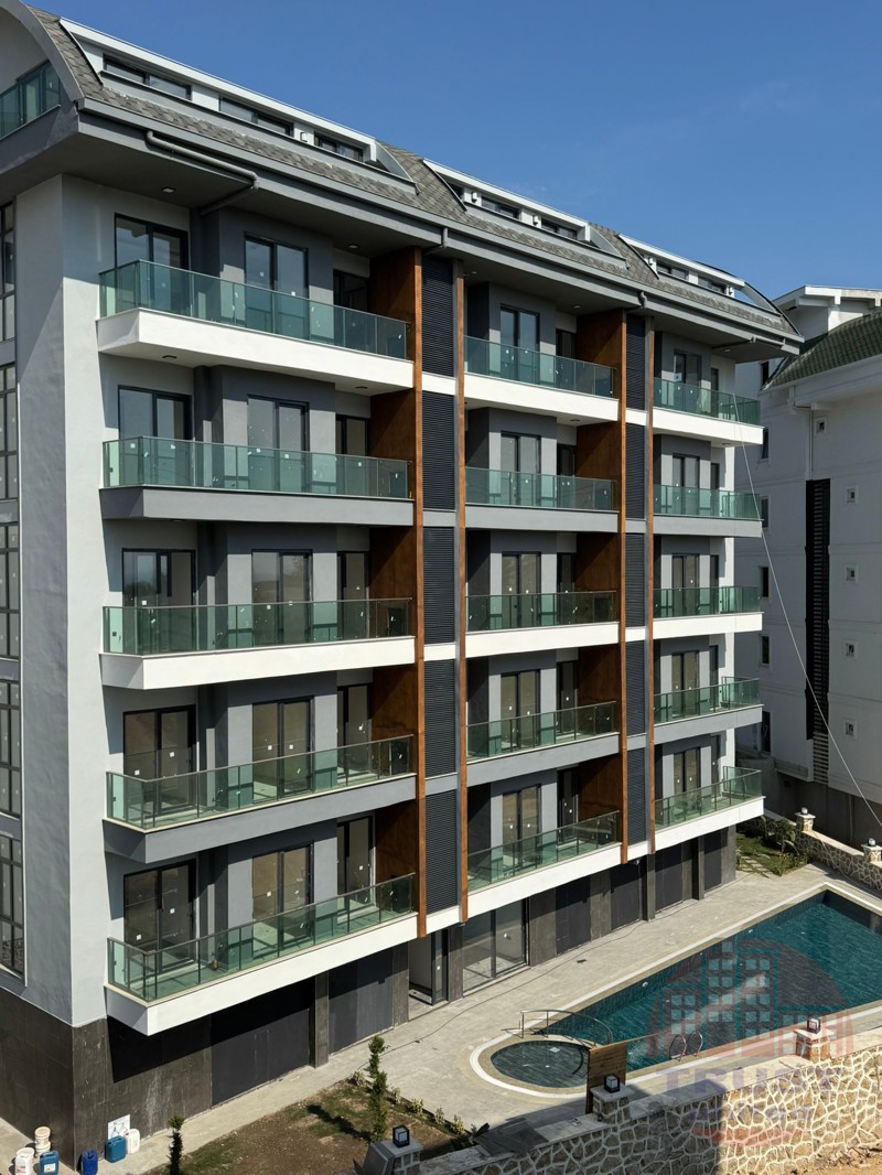 Stunning penthouse with forest and sea views in Avsallar