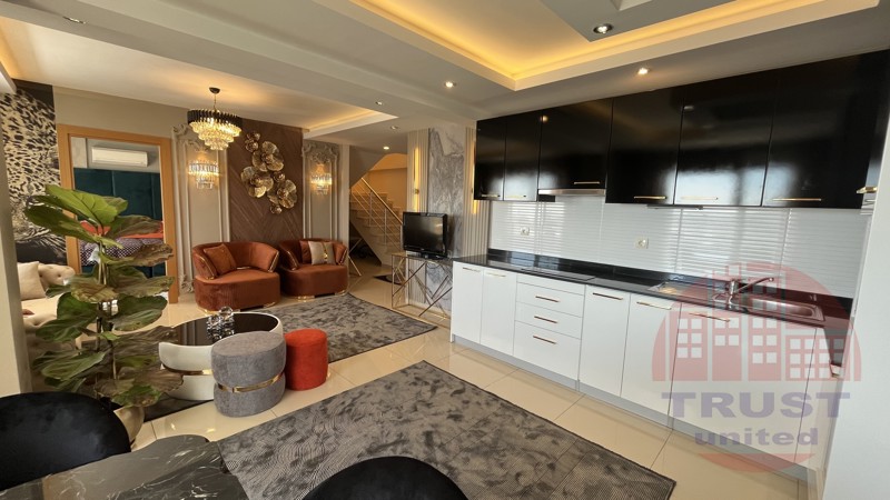 Stunning penthouse with sea view 4+1 in Crystal Towers, Cikcilli Alanya