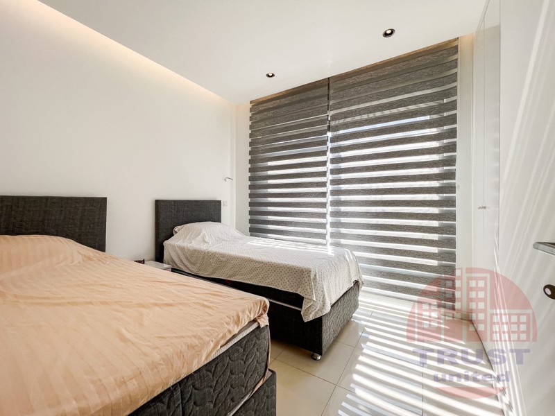 Luxury residential complex in a few meters from the beach in Oba, Alanya