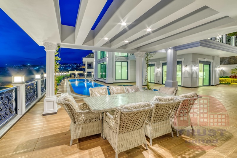 Luxurious private 6+1 villa in Kargicak appropriate for Turkish citizenship by investment