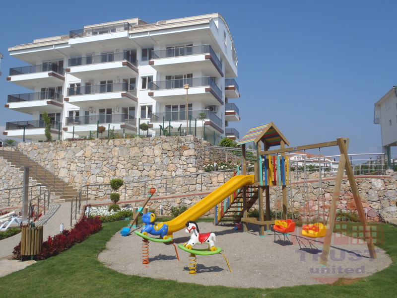 Spectacular 3+1 sea view penthouse in premium Konakli resort complex