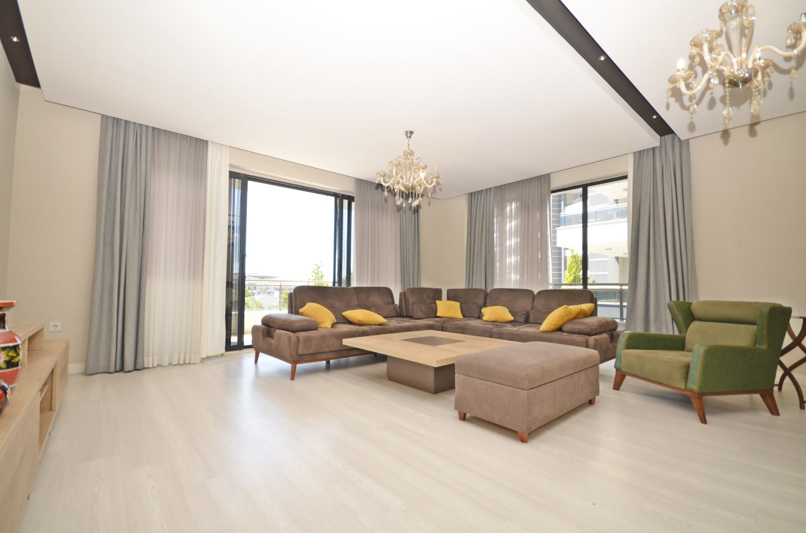 ÇIPLAKLI – KALEŞEHİR 3 RESIDENCE | NENAMJEŠTEN STAN 3+1 SA ODVOJENOM KUHINJOM